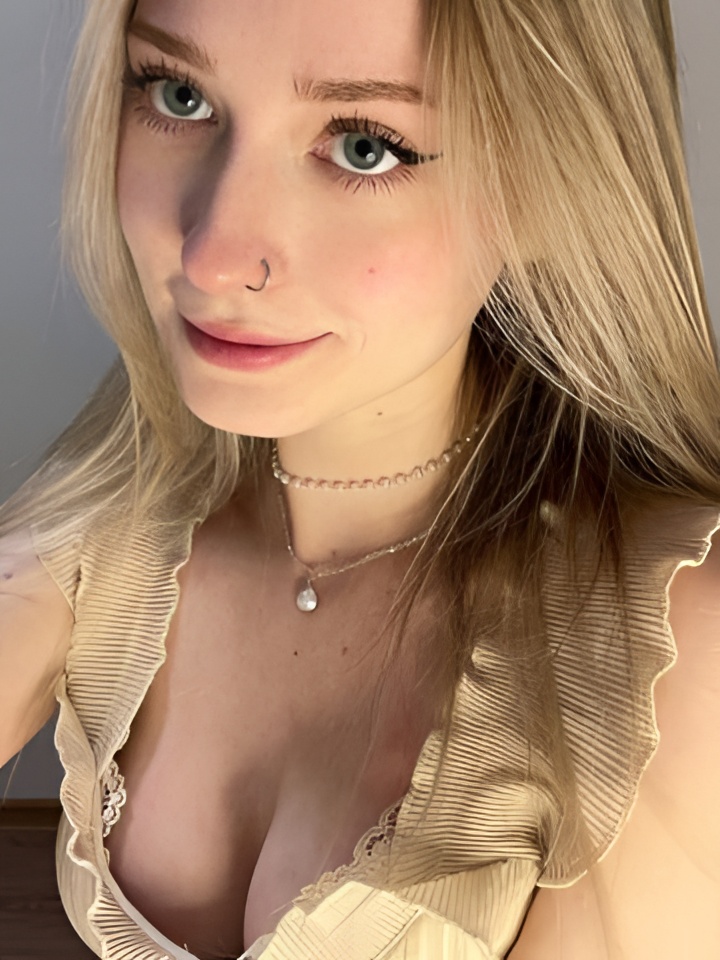 Галина привлекательная девушка из Балаково цена от 3000 руб